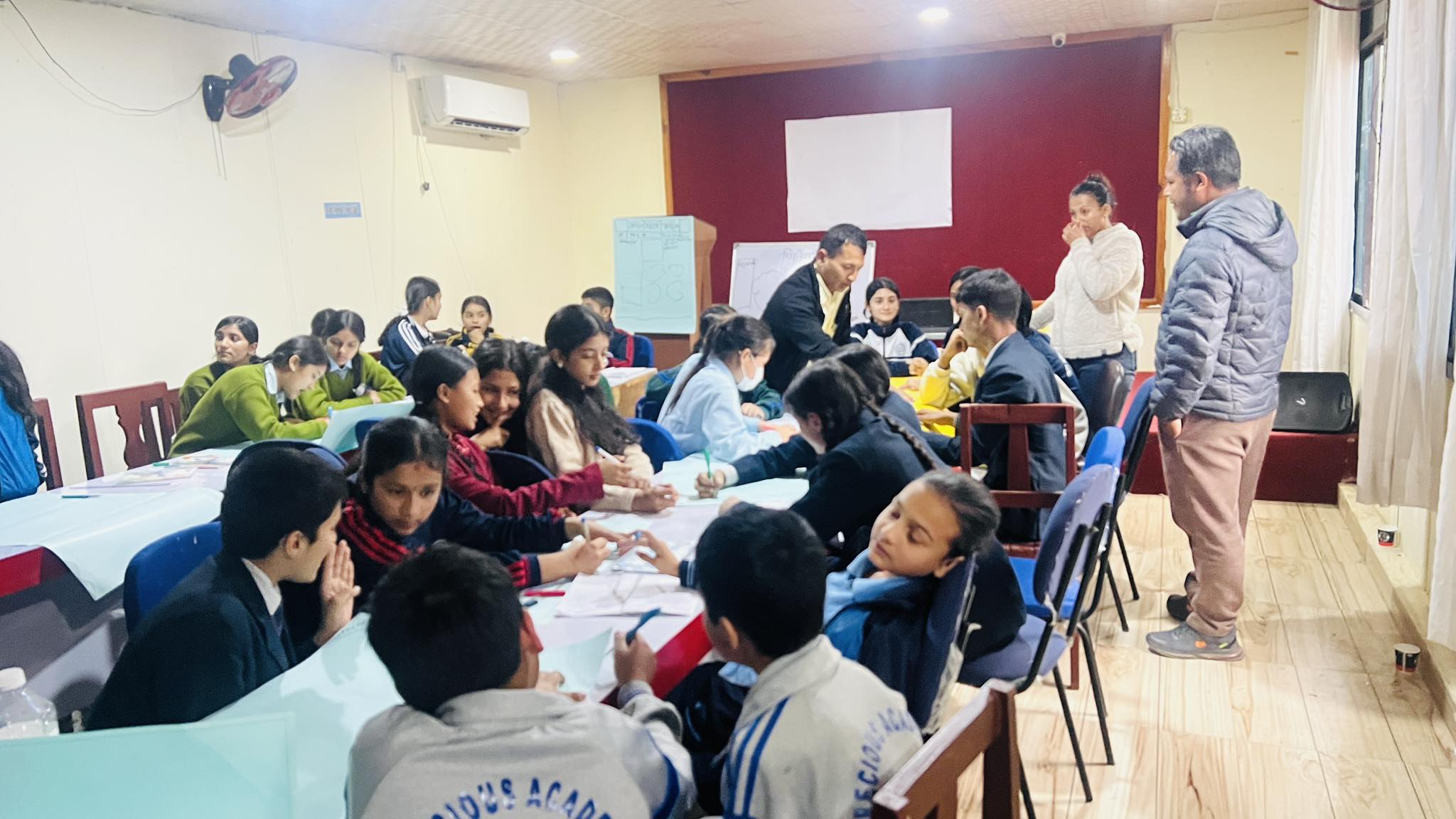 मिडिया मेला सफल बनाउन बिद्यालय तहका बिद्यार्थीलाई भित्तेपत्रिका तालिम