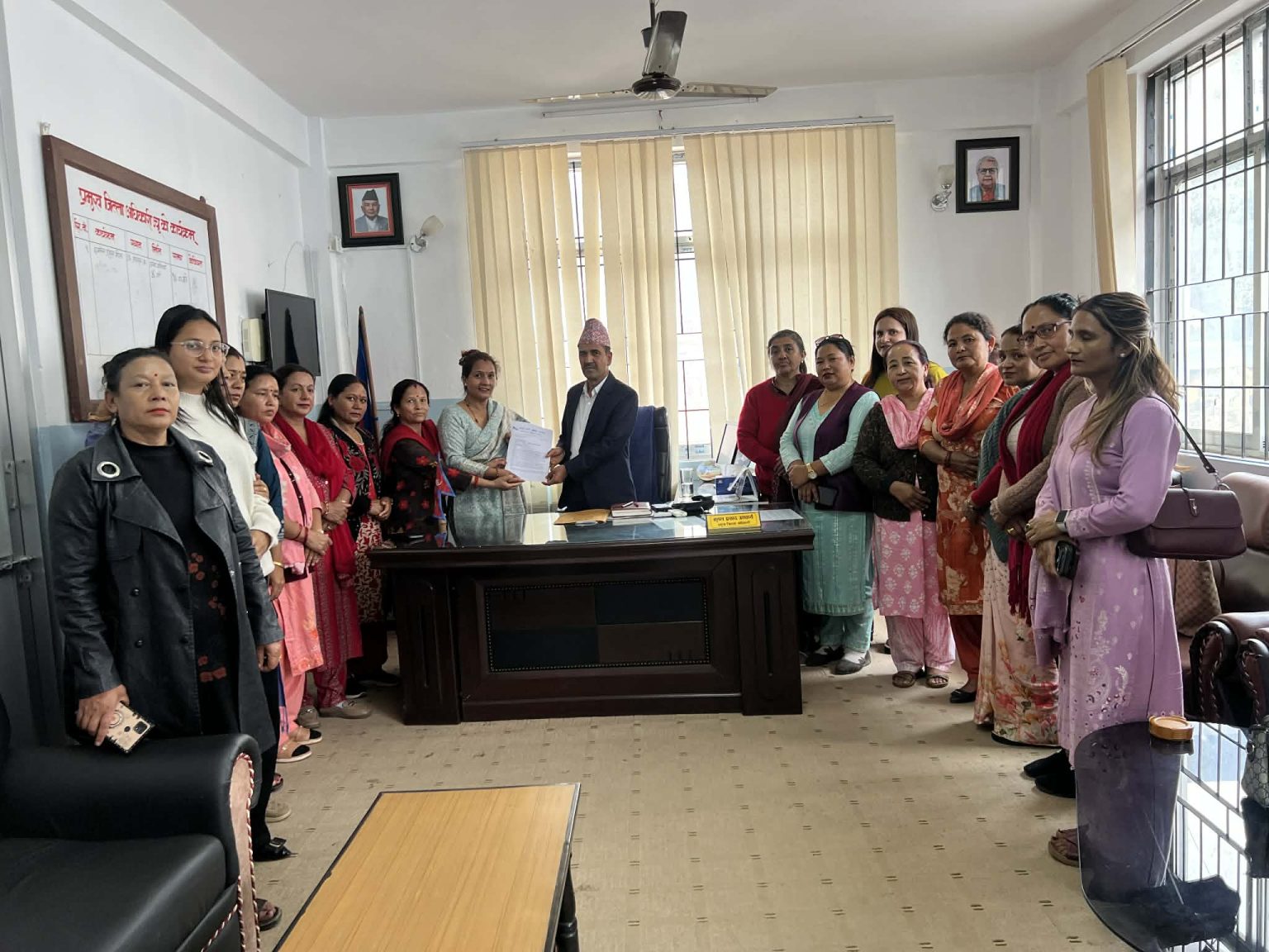 इनिसालाई न्याय माग्दै अन्तर पार्टी महिला सञ्जाल बागलुङद्वारा प्रजिअलाई ध्यानाकर्षण